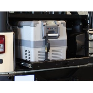 Izvelkamā bagāžnieka platforma FRONT RUNNER Jeep Wrangler JKU