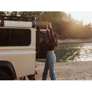 Galda un stiprinājumu komplekts zem FRONT RUNNER jumta bagāžnieka TBRA051