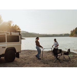 Galda un stiprinājumu komplekts zem FRONT RUNNER jumta bagāžnieka TBRA051