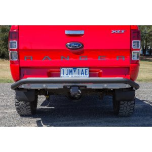 Aizmugurējais aizsargstienis ar piekabes āķi ARB Summit Raw 3640170