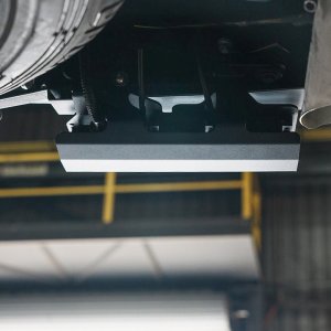 Piekabes ligzdu multisavienojumu stiprinājuma aizsargkronšteins TLR Products TLR712103