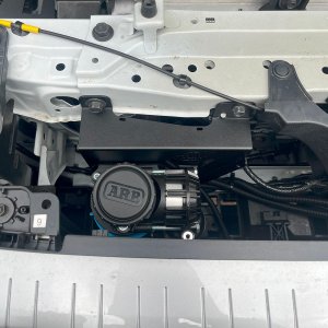 Gaisa kompresora stiprinājums dzinēja telpai TLR Products TLR682104