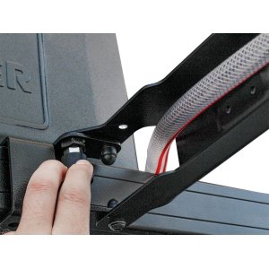 Kronšteins ūdens tvertnes šļaukas pagarinājumam FRONT RUNNER RRAC170