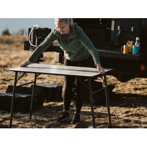 Kempinga galds stiprināšanai zem FRONT RUNNER jumta bagāžnieka TBRA035