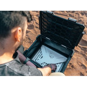 FRONT RUNNER uzglabāšanas kaste ar BBQ grilu (komplektā) VACC090