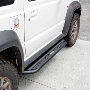 Side steps Go Rhino Dominator Xtreme DSS