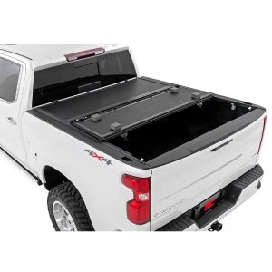 Hard bed cover tri-fold low profile Rough Country 6'4"