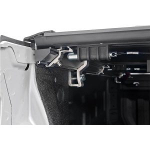 Hard bed cover tri-fold low profile Rough Country 6'4"