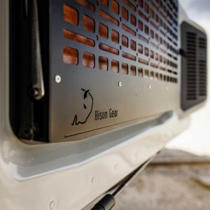 Drop-down tailgate table Bison Gear