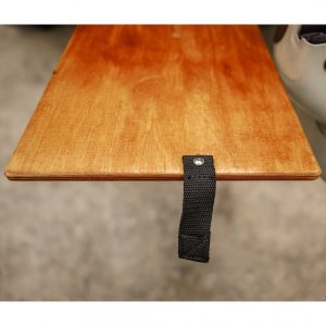 Drop-down tailgate table Bison Gear