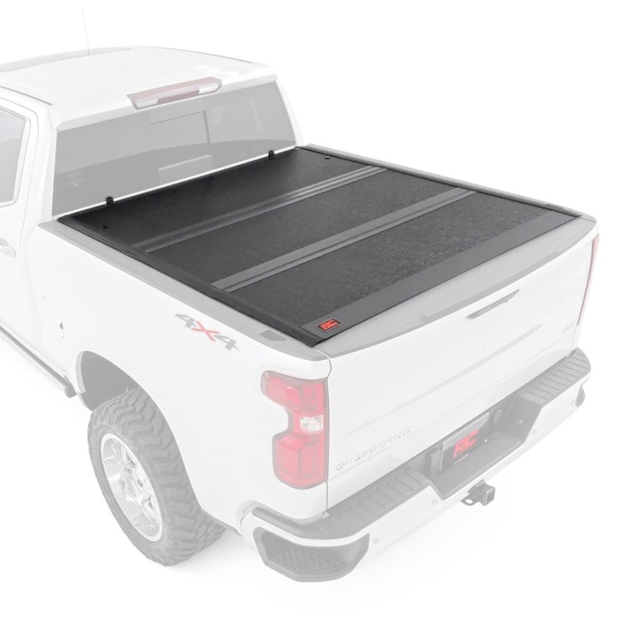 Hard bed cover tri-fold low profile Rough Country 5'8"