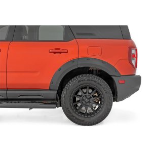 Front and rear fender flares Rough Country Pocket chrome rivets