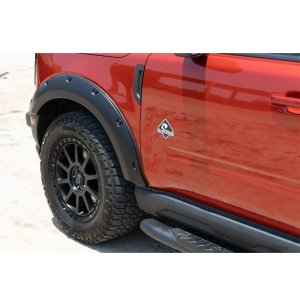 Front and rear fender flares Rough Country Pocket chrome rivets