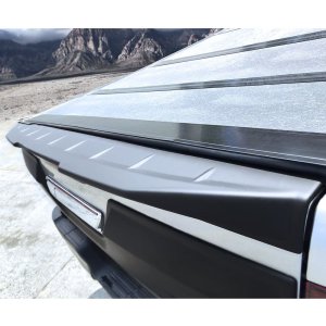 Tailgate Spoiler Air Design