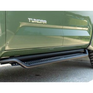 Side steps Go Rhino Dominator Xtreme D1