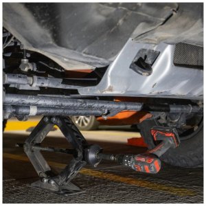 Heavy Duty Universal Scissor Jack 7000 lbs by Agile Offroad