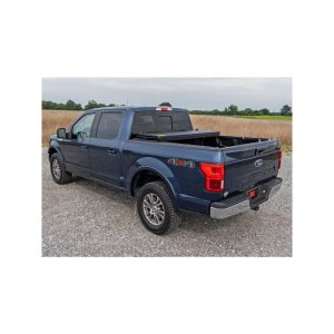 Hard bed cover tri-fold low profile Rough Country 5'7"