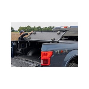 Hard bed cover tri-fold low profile Rough Country 5'7"