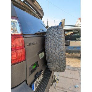 Tire carrier Bison Gear