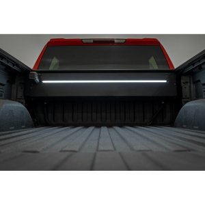 Powered retractable bed cover Rough Country 5'8"