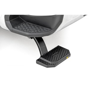 Retractable bed step Rough Country