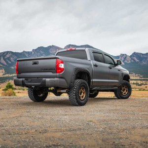 Front and rear fender flares Rough Country Defender Pocket