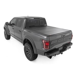 Hard bed cover tri-fold flip up Rough Country 5'7"
