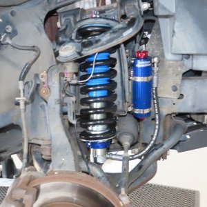 Front left nitro Coilover Superior Engineering 2.0 Reservoir Adjustable Lift 2-4"