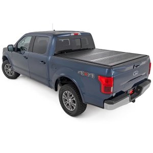 Hard bed cover tri-fold low profile Rough Country 5'7"