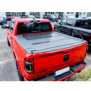 Hard tri-fold bed cover Rambox low profile OFD 5'7"