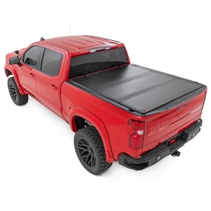 Hard bed cover tri-fold flip up Rough Country 5'8"