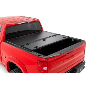 Hard bed cover tri-fold flip up Rough Country 5'8"