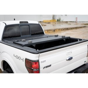 Hard bed cover tri-fold low profile Rough Country 5'7"