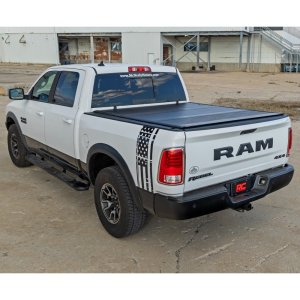 Hard bed cover tri-fold low profile Rough Country 5'7"