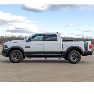 Hard bed cover tri-fold low profile Rough Country 5'7"
