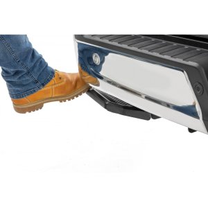 Retractable bed step Rough Country